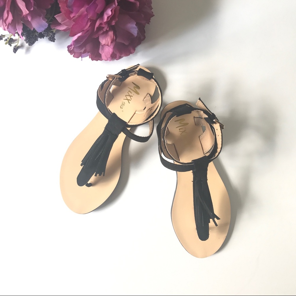MIXX SHUZ Destiny Tassel Trim Sandal Size 5.5